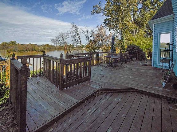5th image of 8655 Lake Shore Dr N