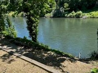 5044 Rogue River Hwy, Gold Hill, OR