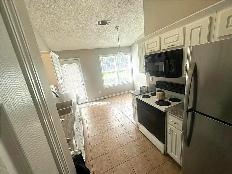 2743 Sam Calvin Dr — Photo 4