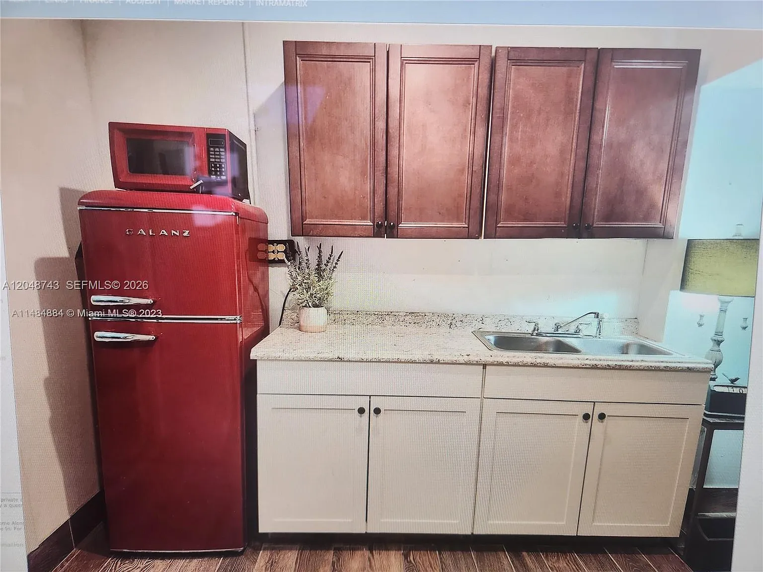 Pasadena Lakes West — Photo 1