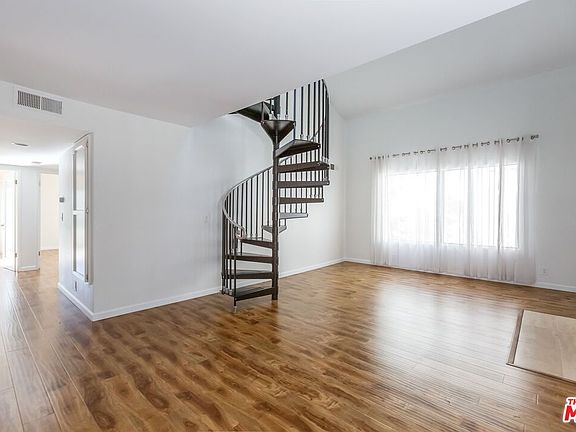 3rd image of 1738 S Bentley Ave APT 301
