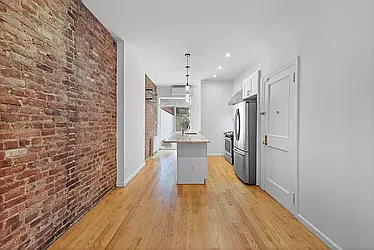 411 Manhattan Avenue #1S in Williamsburg, Brooklyn | StreetEasy