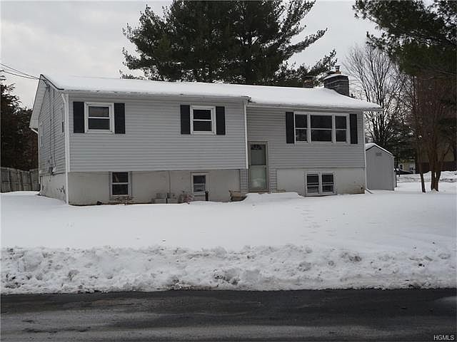 1st image of 6 Willow Pl