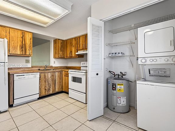 4th image of 357 N Rock Island Rd APT 207