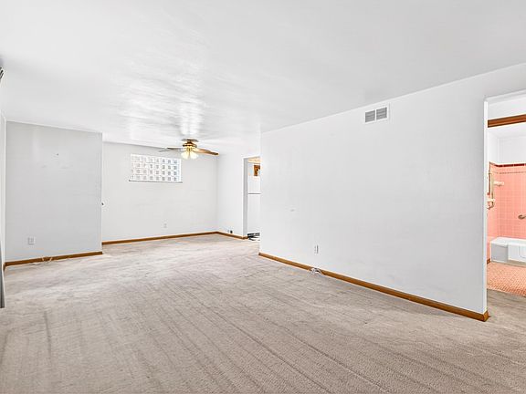 5th image of 4830 Barberry St