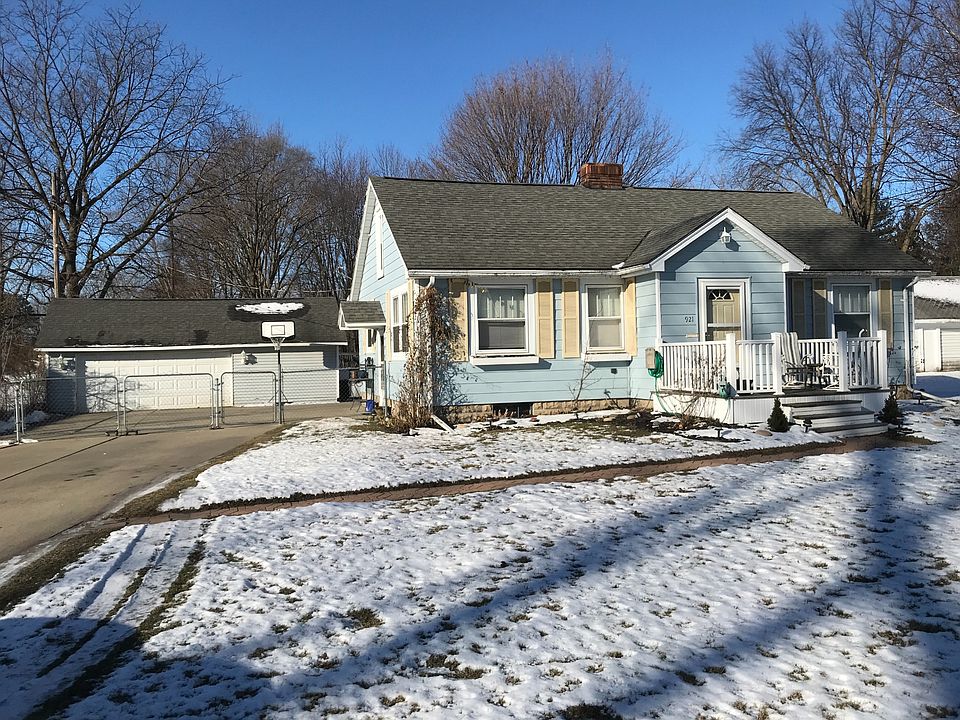 1st image of 921 N Wenona St