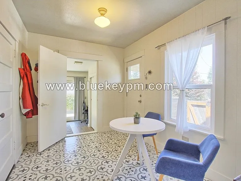 5271 NE 30th Ave — Photo 11