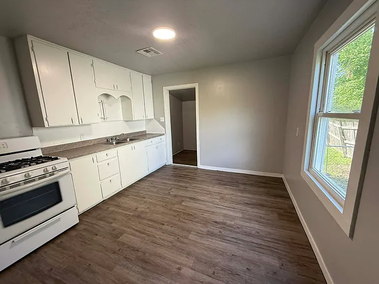2025 Monta Ave — Photo 5