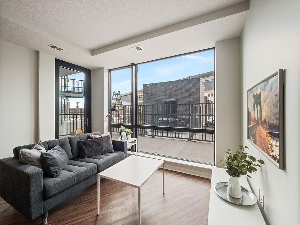 1st image of 811 Washington Ave S #510