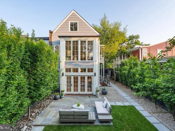 3417 R St NW, Washington, DC 20007