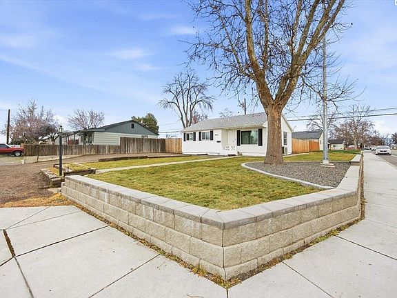4th image of 400 Smith Ave