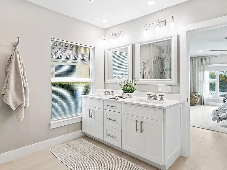440 Kings Town Dr — Photo 29