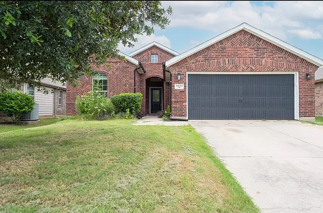 1413 Nightingale Dr