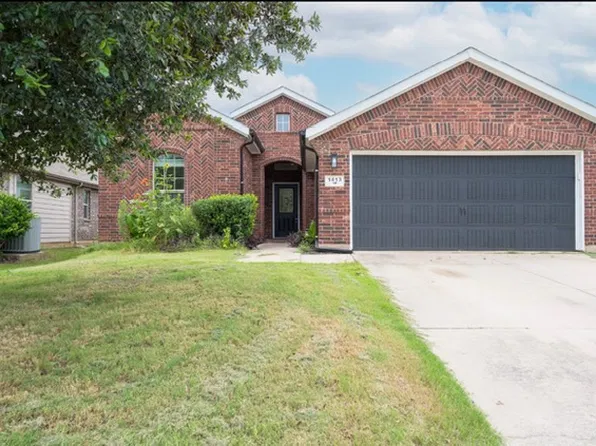1413 Nightingale Dr, Aubrey, TX 76227