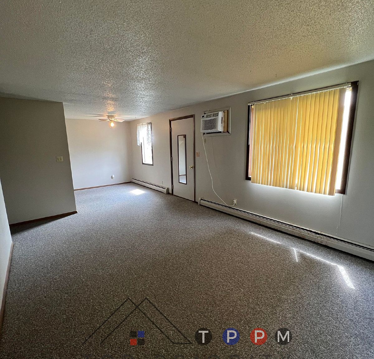 102 Rob Roy Ln UNIT 4, Charles City, IA 50616 Zillow