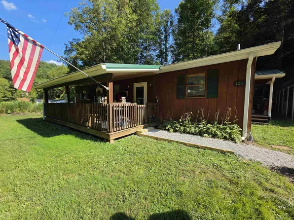 107 Dry Fork Rd, Webbville, KY 41180