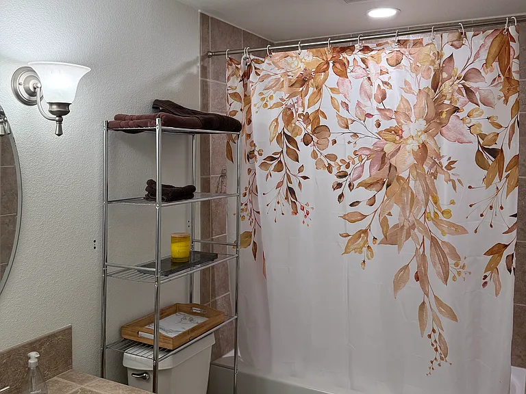 2nd bathroom