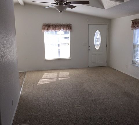 4th image of 207 Tulip Ct #207