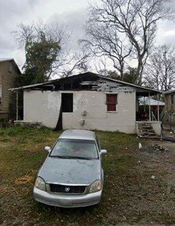 1st image of 4010 6th Ave