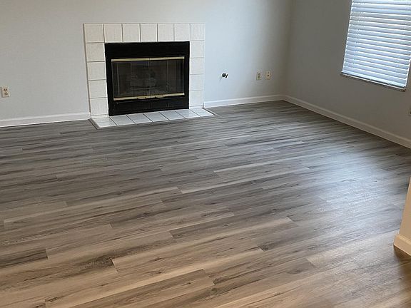 3rd image of 3305 Whitfield Dr