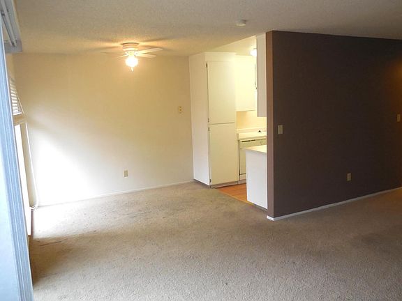 Family room to Dining Area