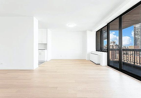 5th image of 245 E 58th St APT 19B