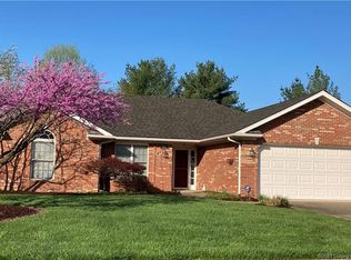 8513 Plum Valley Ct, Sellersburg, IN 47172