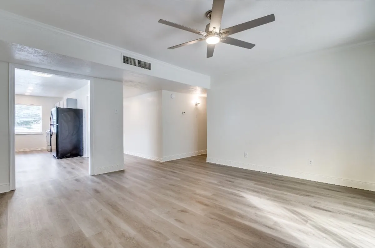 5913 Maple Lane Rowlett TX 75089 — Photo 4