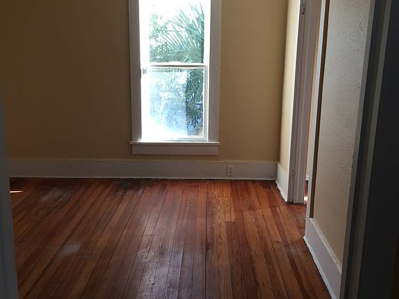4th image of 232 N Peninsula Dr #1