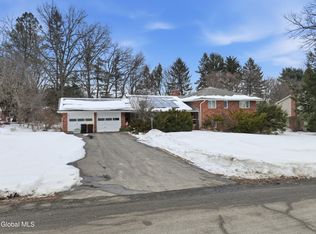 2275 Berkley Ave, Niskayuna, NY 12309