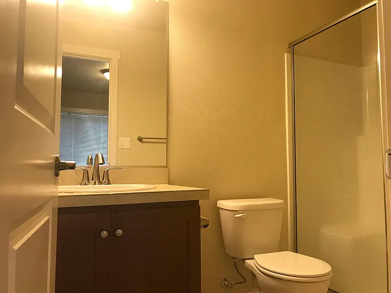 119 NE 80th Ave — Photo 16