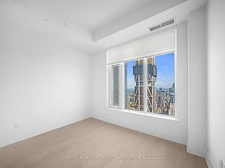 11 Yorkville Ave #5908 — Photo 17
