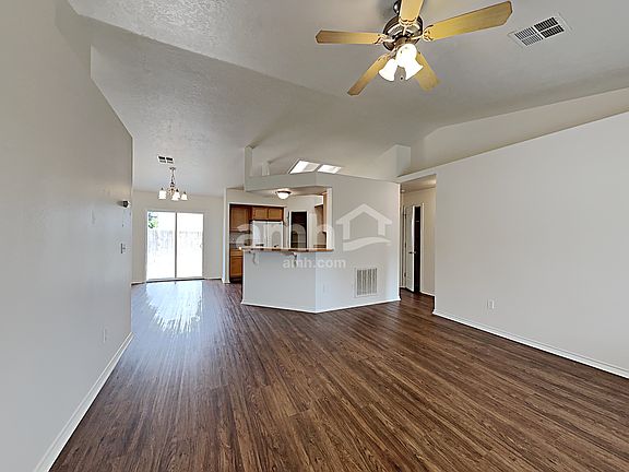 3rd image of 66 S Babbling Brook Way