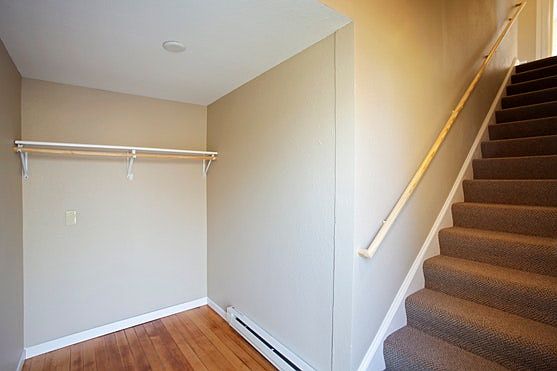 1st image of 599 Reaney Ave #B