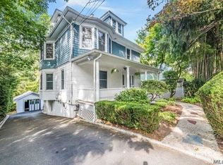 212 Littleworth Ln, Sea Cliff, NY 11579