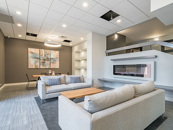3rd image of 465 W Dominion Dr Unit 501
