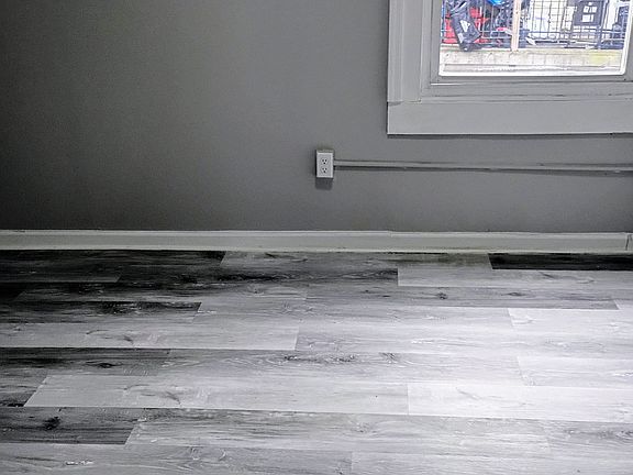 2nd image of 185 Jelliff Ave #2