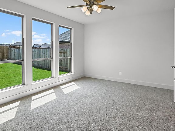 3rd image of 685 Bay Breeze Drive