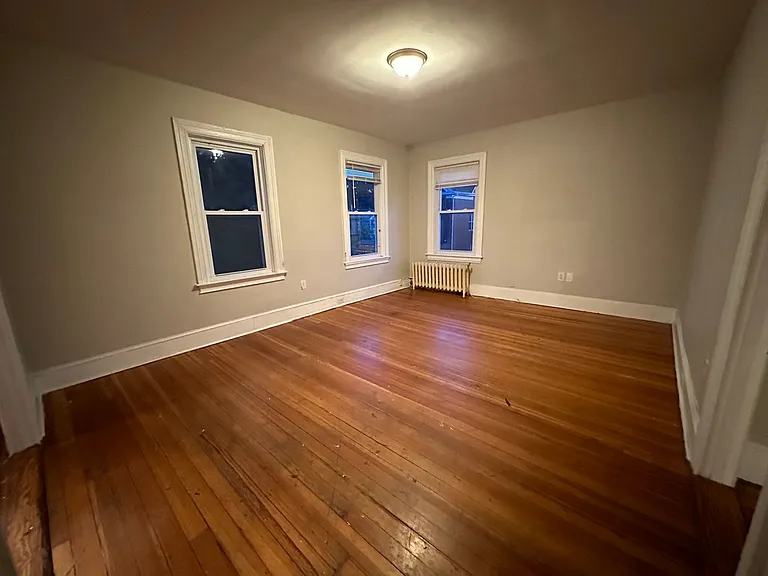 94 Oakland Ave — Photo 13