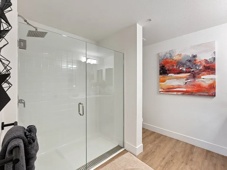 Vive Luxe, San Diego, CA, Bathroom