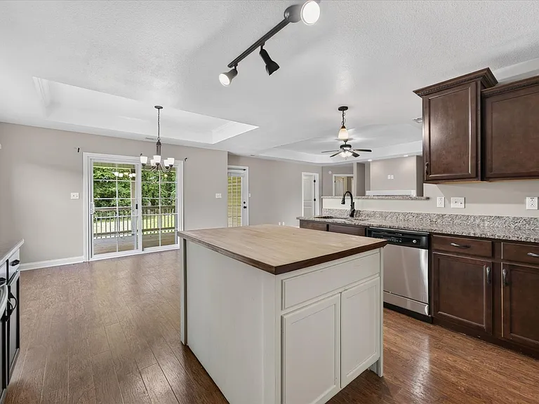 2228 Killington Dr — Photo 15