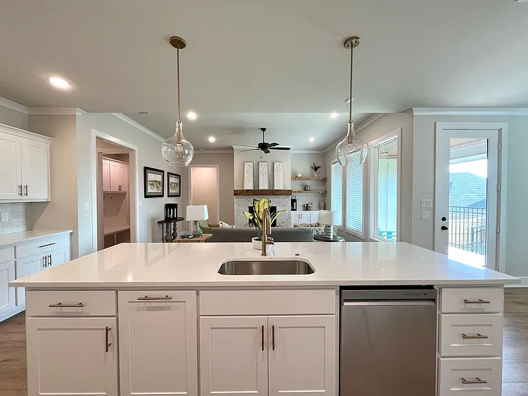 7123 Alexander Dr — Photo 16