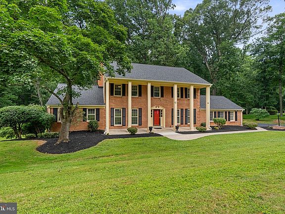 2nd image of 21717 Glendalough Rd