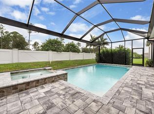 3376 Pilot Cir, Naples, FL 34120