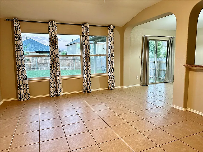 207 Dragon Ridge Rd — Photo 8