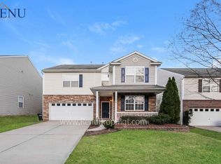 7416 Lamplighter Close Dr, Charlotte, NC 28270