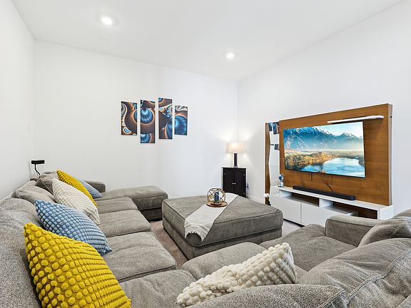4th image of 9308 Rockmount Dr