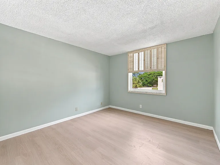 950 NW 80th Ave #204 — Photo 22