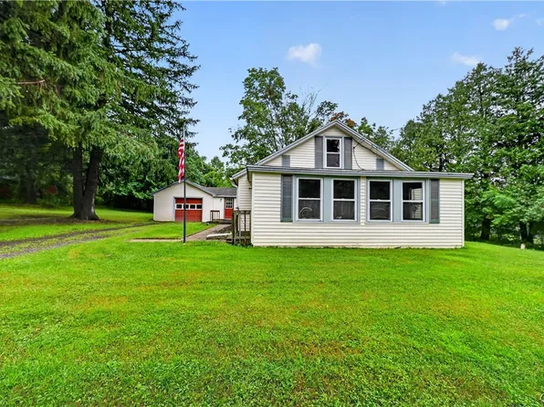 6830 Frank Long Rd, Jamesville, NY 13078