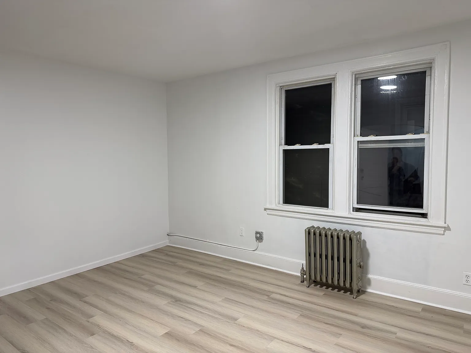 3 bed, 1000 sqft, $3,000 — Photo 2